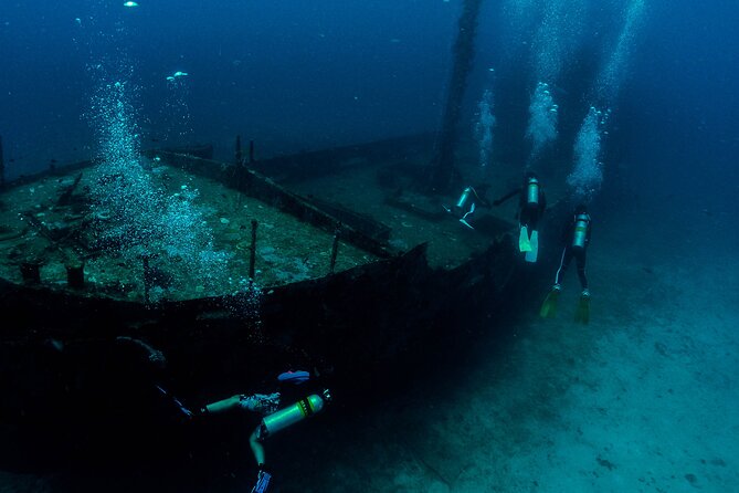 2 Days SSI Advanced Open Water Course in Boracay - Two days at DiveGurus Boracay