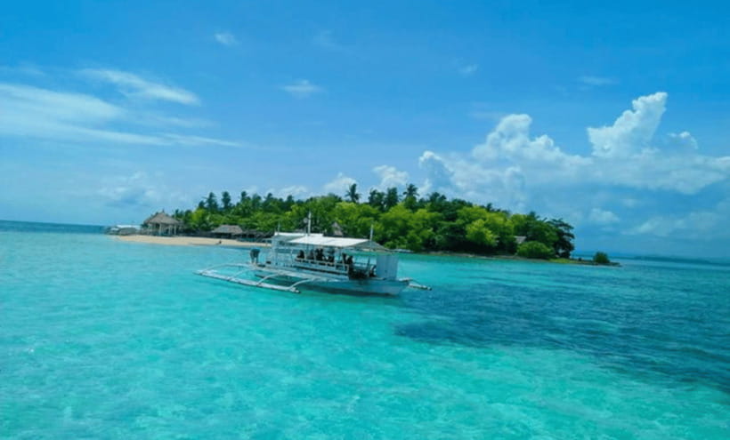 3 Islands Hopping at Gilutungan, Caohagan, Nalusuan + Lunch - Caohagan Island gives you a beach break