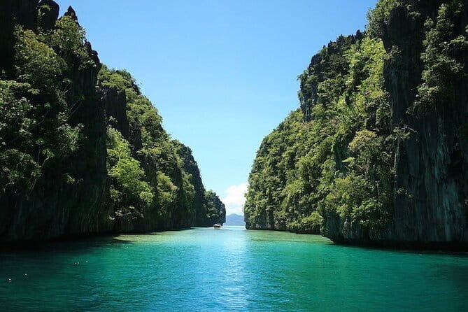 4-hour Private Van Rental in Puerto Princesa - Sightseeing without a fixed bus schedule