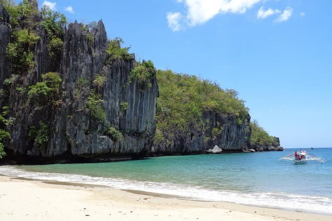 4-hour Private Van Rental in Puerto Princesa - What the drivers add to the day