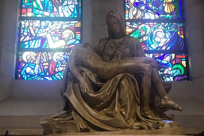 A private Historical Intramuros & highlights in Manila - San Agustin Church is worth the dress-code planning