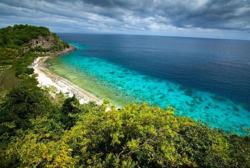 Apo Island Wonders: Snorkel with Sea Turtles in Dumaguete - The Boat Ride Across to Apo Island