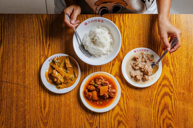 Binondo Bites Manila Food Tour with 15+ Tastings - The final stretch turns lunch into a full neighborhood experience