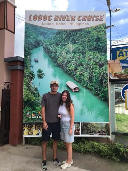 Bohol: Chocolate Hills, Loboc River, and Tarsier Tour - What the driving and guide service add