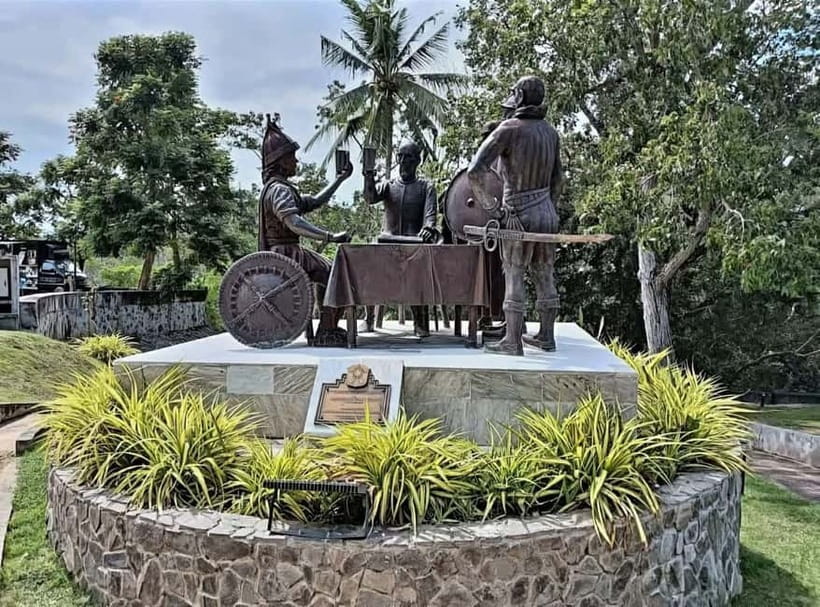 BOHOL: Chocolate Hills, Tarsiers and Loboc River Day Tour - Key points at a glance