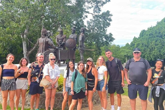Bohol Chocolate Hills, Tarsiers & Loboc River Private Tour - Quiet observation at the Philippine Tarsier Sanctuary