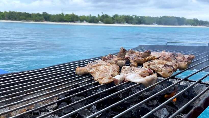 Bohol: Dolphin Watching & Snorkeling at Balicasag Island - The practical problem of getting ashore