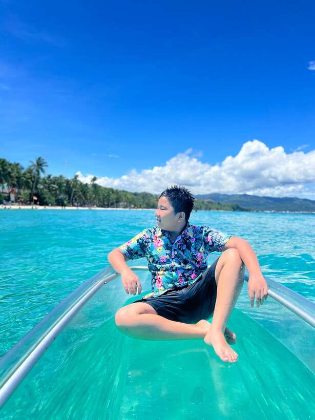 Boracay - Crystal Kayak phot-op Experience - Making the most of 10 to 15 minutes