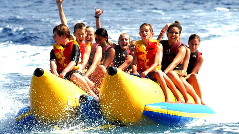 Boracay: Inflatable Banana or Dragon Boat Ride - A fast start from Boracay’s White Beach