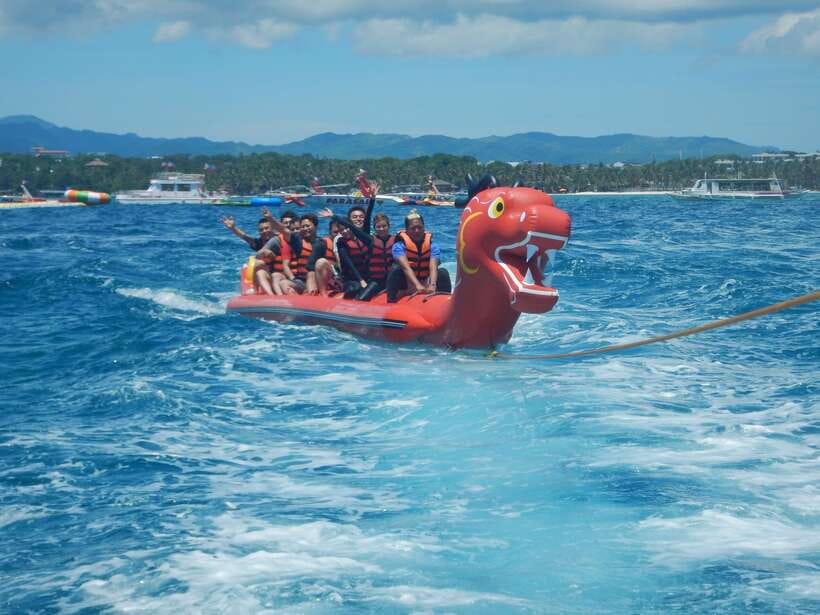 Boracay: Inflatable Banana or Dragon Boat Ride - What the $9 price really covers