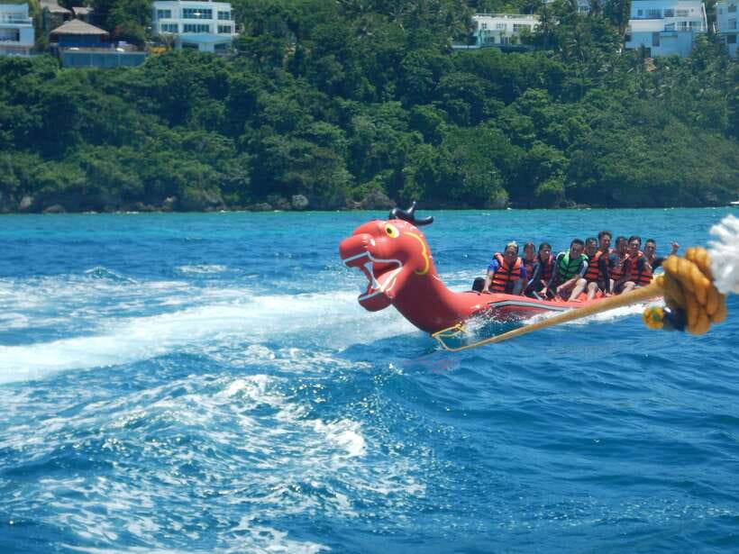 Boracay: Inflatable Banana or Dragon Boat Ride - Should you book the banana or dragon boat ride?