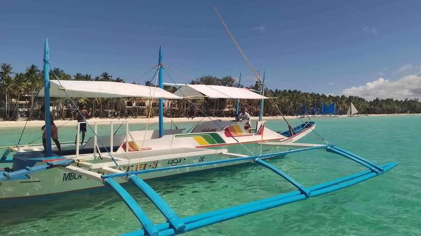 Boracay Island Hopping Experience - Lunch on board adds practical value
