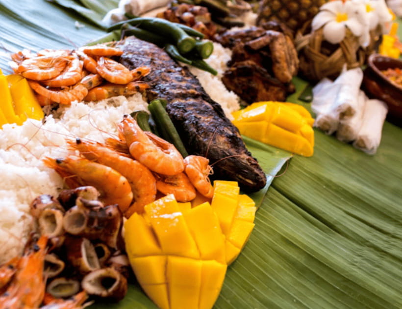 Boracay: Island Hopping with Lunch, Helmet Diving & ATV - Lunch at Tambisaan Beach