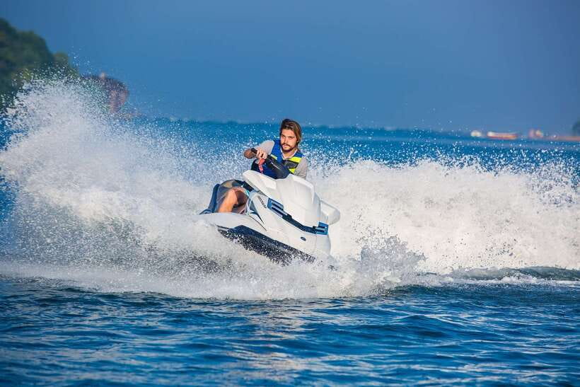 Boracay: Jet Ski Experience - Learning the controls before riding alone