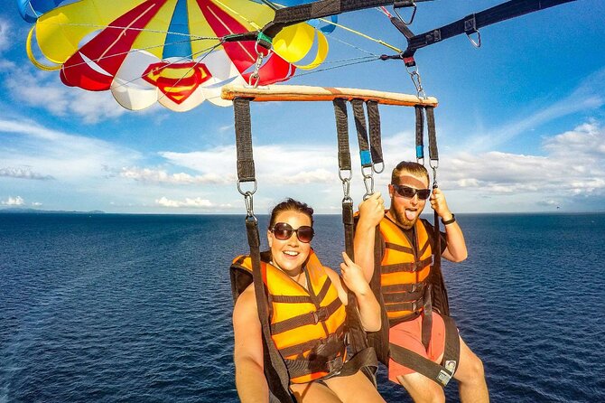 Boracay Parasailing Experience - Choosing a single or double flight