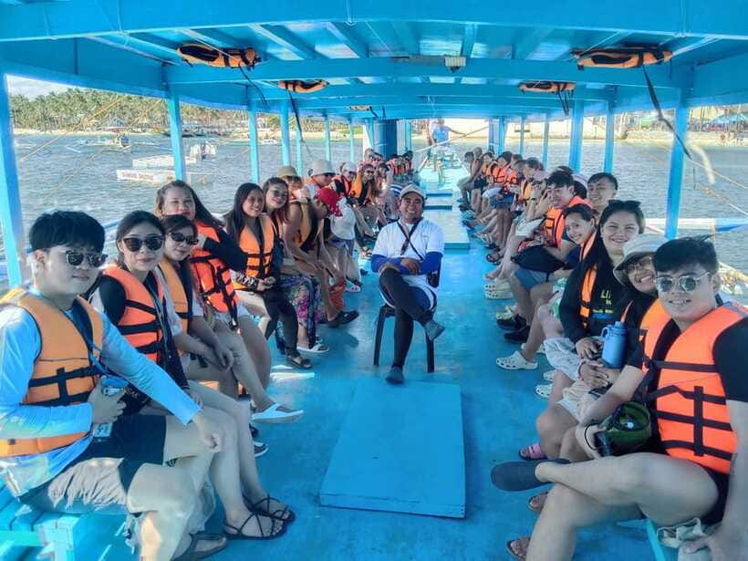 Boracay: Private Island Boat Tour and Lunch with Seaview - Crystal Cove and the island stops