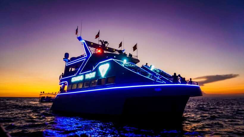 Boracay: Scenic Sunset Cruise with Live Music - Setting out from White Beach on the Diamond Yacht
