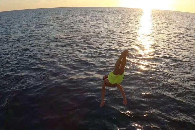 Boracay: Sunset Boat Party with Snacks - Is $22 good value?