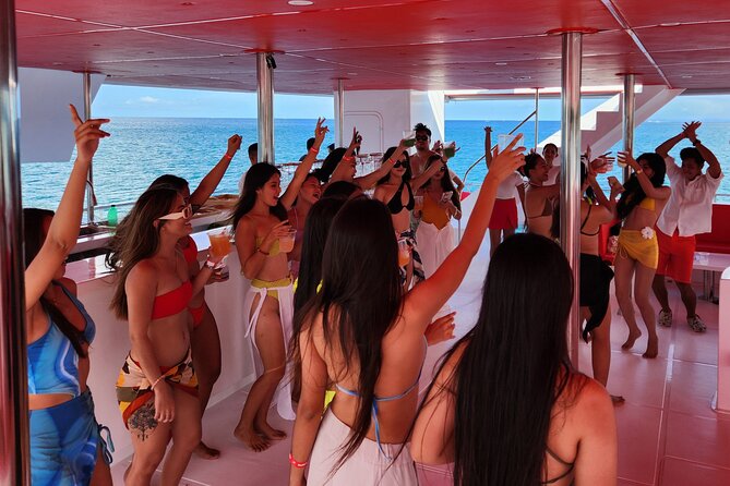 Boracay Sunset Cruise with Party DJ & Unlimited Food and Drinks - A water day that turns into a sunset party