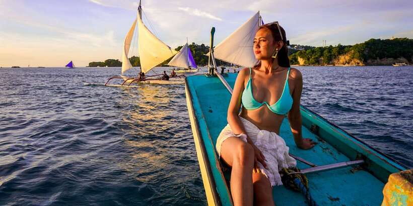 Boracay: Sunset Cruise with Water Activities - The water stop: kayaking, snorkeling, and paddleboarding