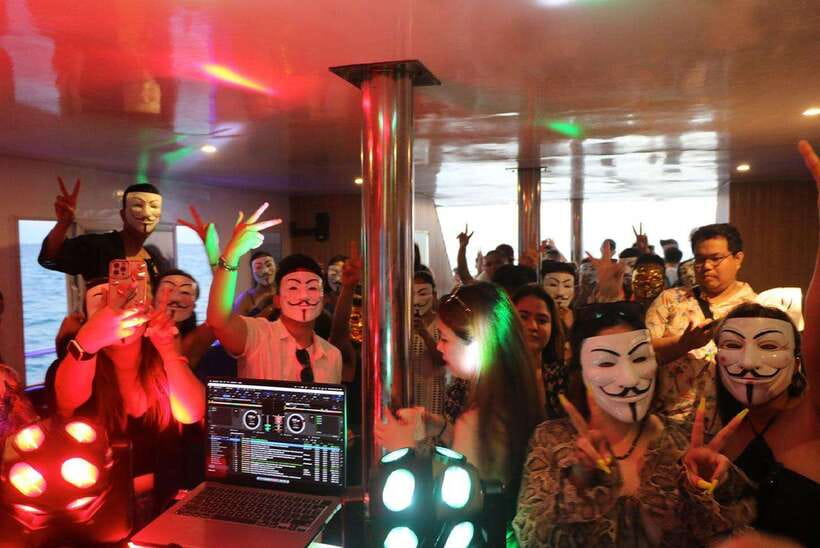 Boracay: Ultimate Party Cruise aboard the Andy World Yacht - Sunset from the Andy World yacht