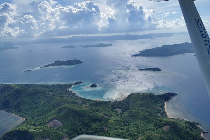 Busuanga Scenic Seaplane Flight 30 Minutes - The thrill of taking off on water