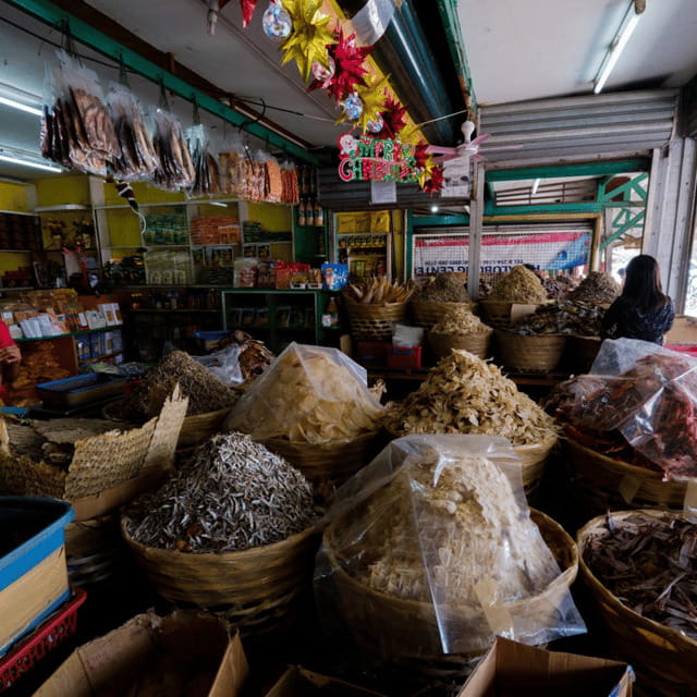 Cebu City: Best of Cebu Full-Day Guided Sightseeing Tour - Taboan Public Market and local shopping