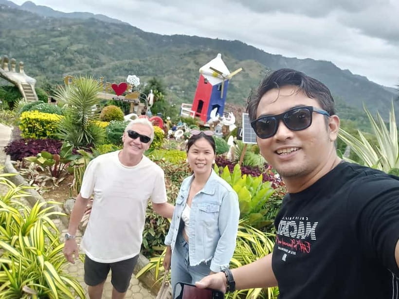 Cebu City: City and Mountain Highlights Tour - Sirao Flower Farm starts the mountain run