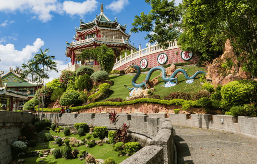 Cebu & Lapu-Lapu City Tour With Lunch at House of Lechon - Lunch at House of Lechon