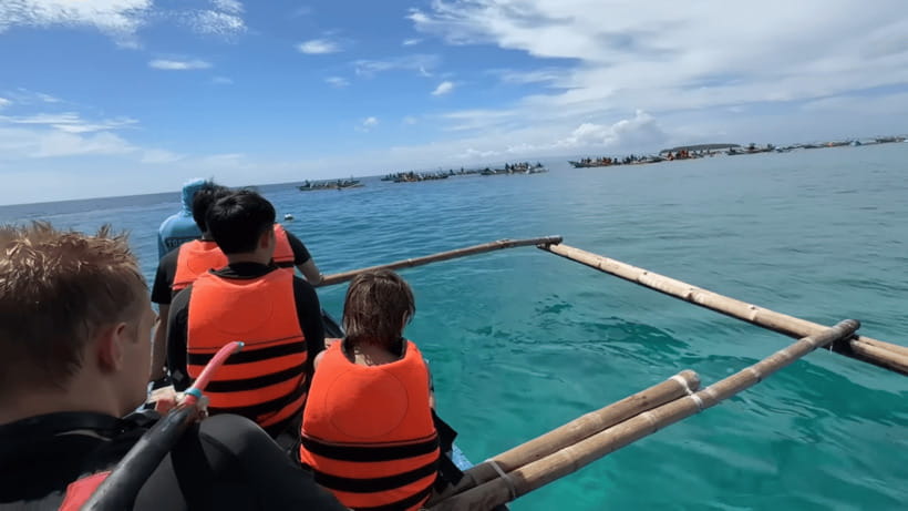 Cebu: Oslob Whale Shark and Moalboal Snorkeling Tour - What happens during the Oslob whale shark visit