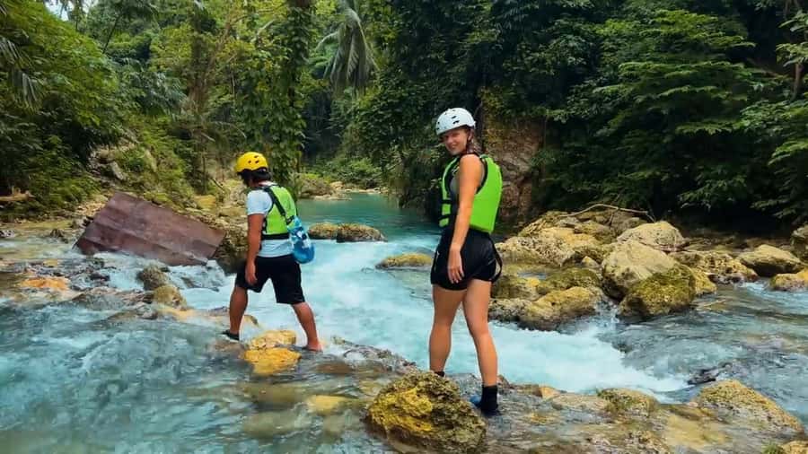 Cebu: Osmeña Peak and Kawasan Canyoneering Day Tour - Who should book this experience