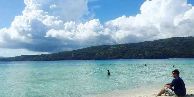 Cebu: Private Sumilon Island & Optional Whale Shark Swim - What the resort upgrade adds