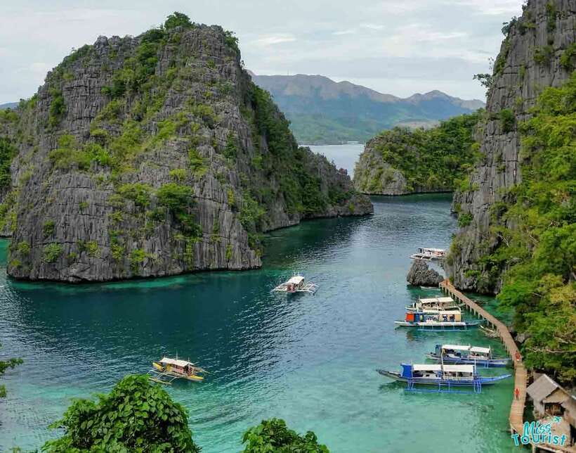 Coron: Barracuda Lake and Reef Garden Tour with Lunch - Smith Beach and a seafood buffet