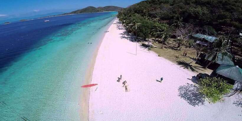 Coron Island Escapade: A Tropical Feast & Adventure - What the boat day feels like in practice