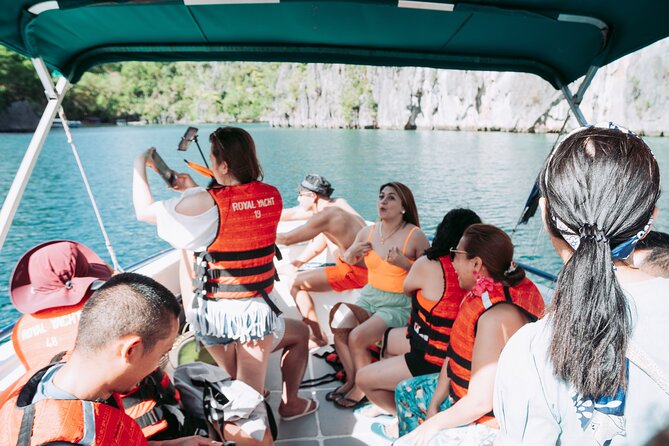 Coron Island Hopping Tour: via Private Speedboat - Kayangan Lake and Barracuda Lake