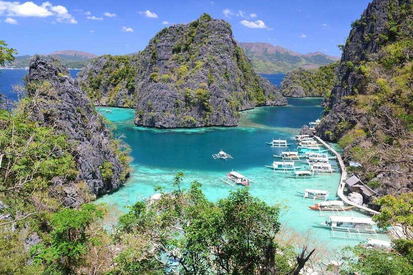 Coron Island Tour: 5 Top Attractions & Island Buffet Feast - Kayangan Lake and the opening hike