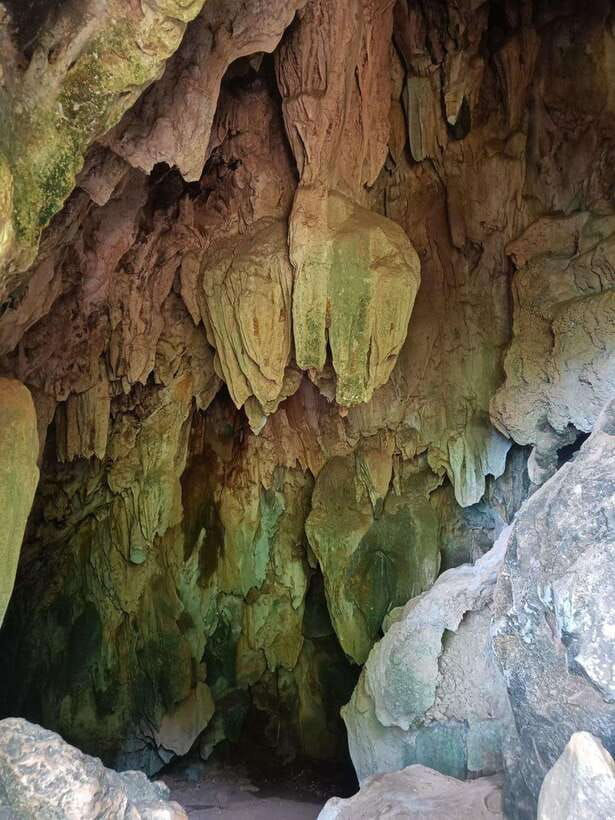 CORON:ISLAND TOUR A Lakes and Snorkeling with Corals - A full day around Coron Island for $30