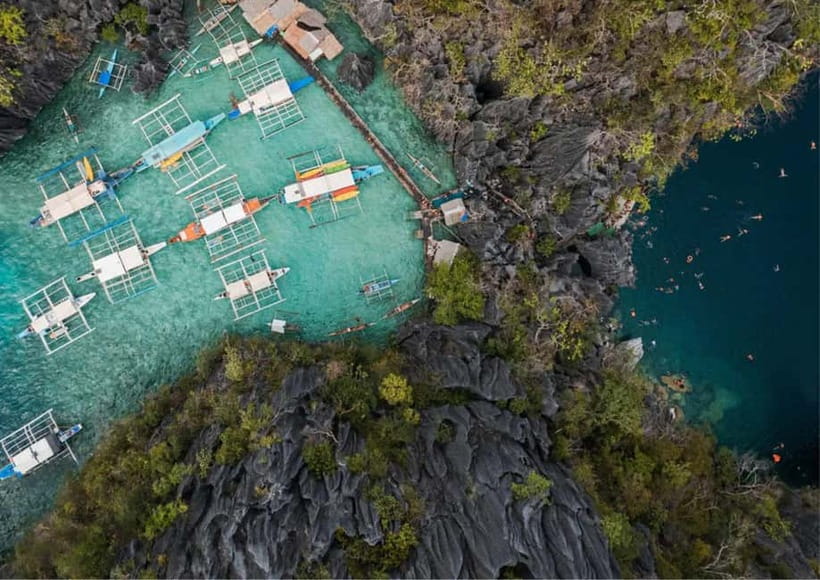 Coron: Island Tour B - Barracuda Lake starts the day with unusual water