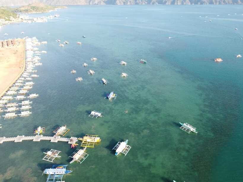 CORON: Kayangan Lake, Baracuda Lake and Twin Lagoon, etc. - Twin Lagoon and the narrow passage between waters