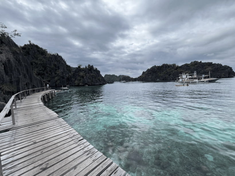 Coron: Private Boat Hire with Guided Tour and Lunch on Beach - Lunch, dietary needs, and what is really included