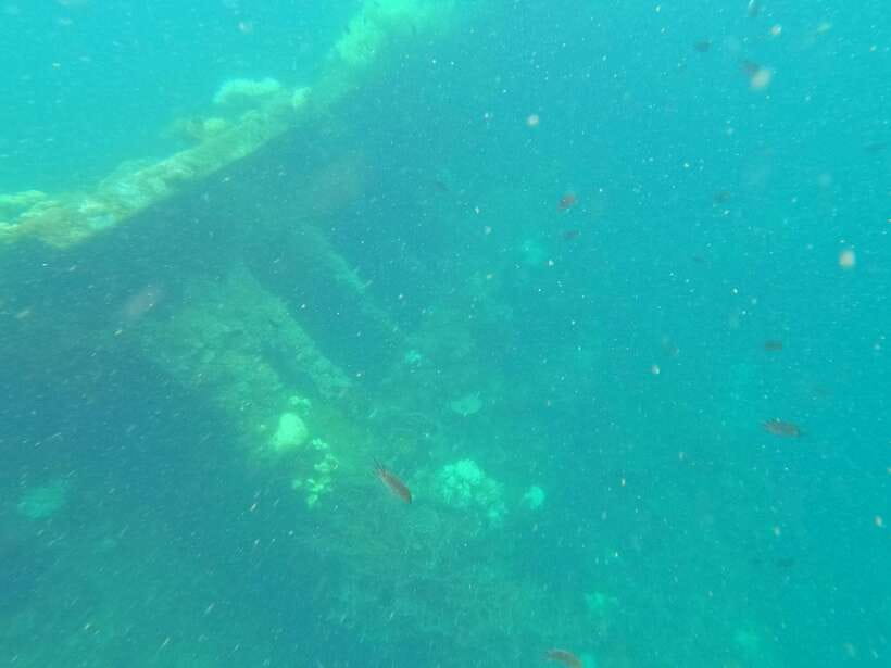 CORON:REEF AND WRECK - 2 JAPANESE WRECK AND PASS ISLAND TOUR - Pass Island gives the day room to breathe