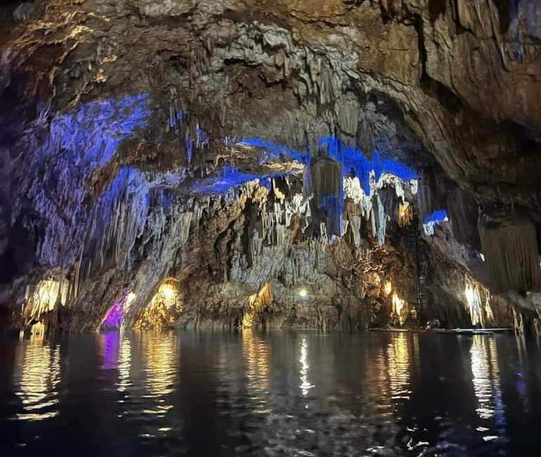 Coron: Siete Pecados & Pukaway Cave Private Tour - Banul Beach lunch with ocean views