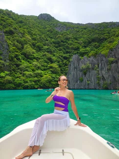 Coron: Super Ultimate 7 Destination with Lunch & Transfer - Barracuda Lake and its unusual water