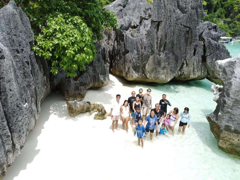 CORON TOUR - PRIVATE BOAT RENTAL with LUNCH (7 Destinations) - Why this private Coron boat day works