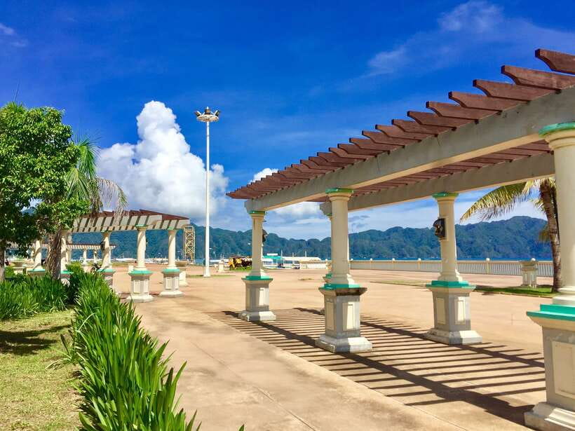 Coron Town Tour: Maquinit Hot Spring - The cashew stop adds a taste of Coron