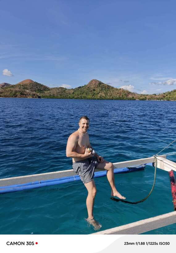 Coron Ultimate Tour: 7 Destinations with Lunch & Transfers - Kayangan Lake: the famous first reward