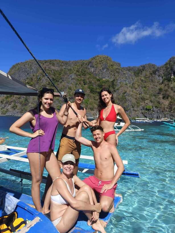 Coron Ultimate Tour: 7 Destinations with Lunch & Transfers - Skeleton Wreck, Coral Garden, and Quin Reef