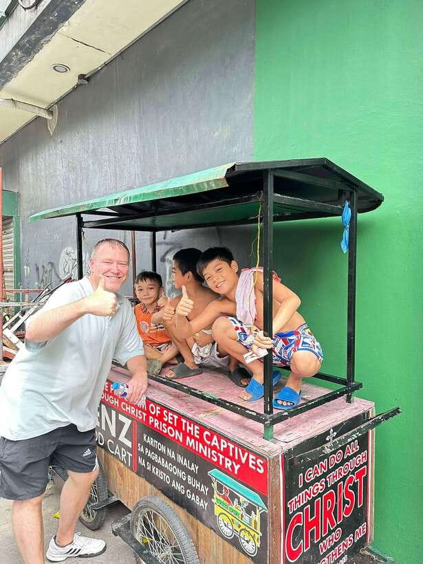 Discover the Real Manila with a Local Guide - Jeepneys and tuk-tuks put you in the flow