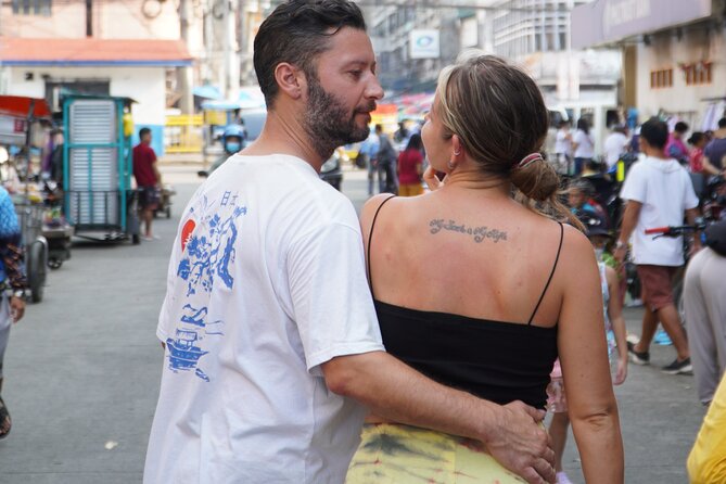 Discover the Real Manila with Tuktuk and Jeepney - Crossing into Binondo and its Chinatown lanes