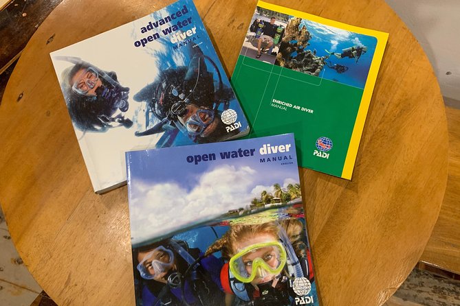 DiveGurus - Open Water Diver Course SSI/PADI - Learning to breathe underwater in three days
